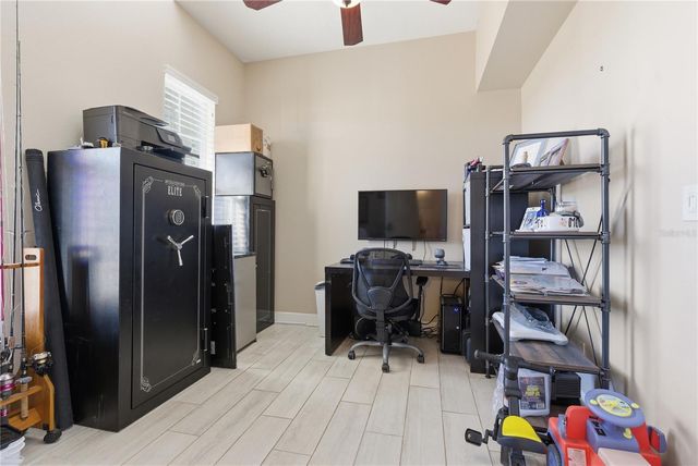 607 BUTCH CASSIDY TRAIL, Wimauma, FL 33598