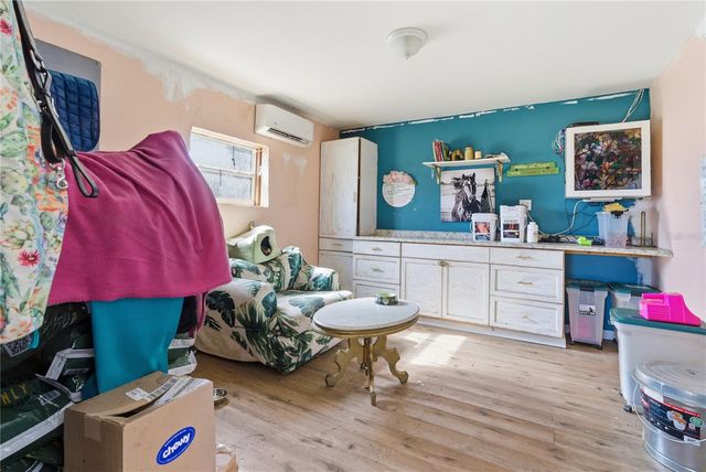 607 BUTCH CASSIDY TRAIL, Wimauma, FL 33598