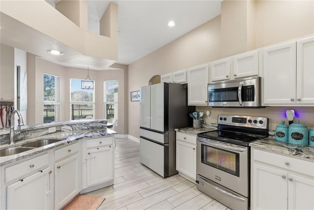 607 BUTCH CASSIDY TRAIL, Wimauma, FL 33598