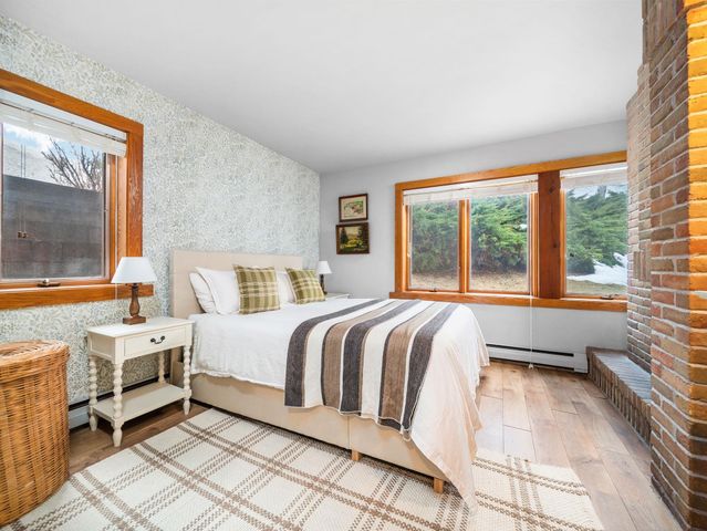 236 N Front Street, Suttons Bay Twp, MI 49682