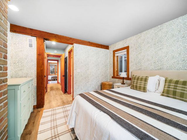 236 N Front Street, Suttons Bay Twp, MI 49682