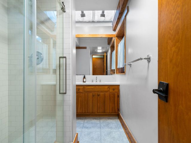 236 N Front Street, Suttons Bay Twp, MI 49682