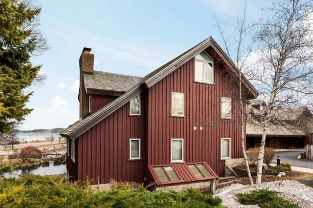 236 N Front Street, Suttons Bay Twp, MI 49682