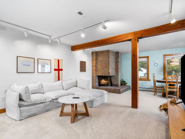 236 N Front Street, Suttons Bay Twp, MI 49682