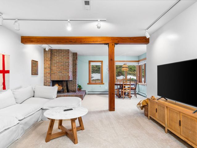 236 N Front Street, Suttons Bay Twp, MI 49682