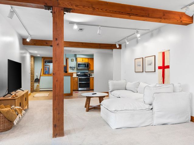 236 N Front Street, Suttons Bay Twp, MI 49682