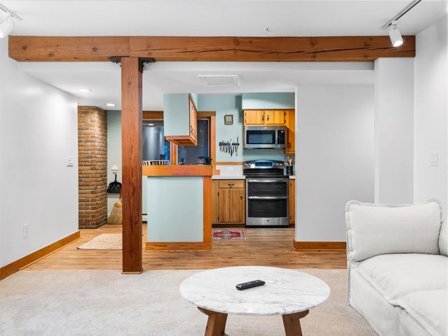 236 N Front Street, Suttons Bay Twp, MI 49682