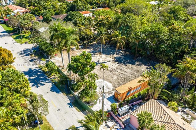 2880 Fairgreen Dr, Miami Beach, FL 33140