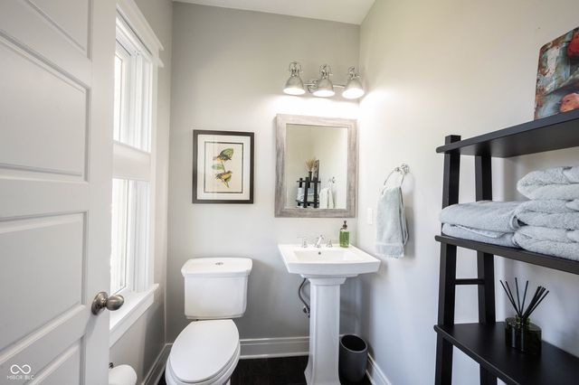 2350 N College Avenue, Indianapolis, IN 46205