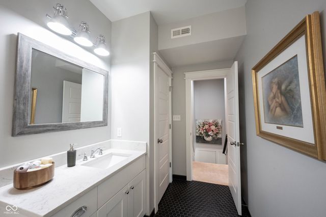 2350 N College Avenue, Indianapolis, IN 46205