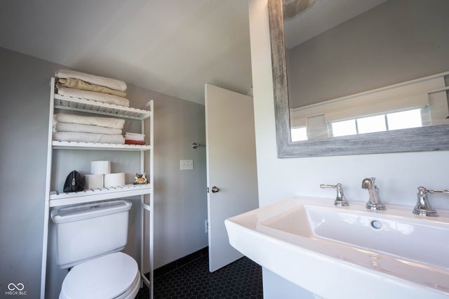 2350 N College Avenue, Indianapolis, IN 46205