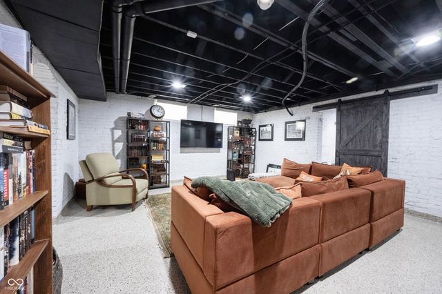 2350 N College Avenue, Indianapolis, IN 46205