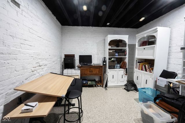 2350 N College Avenue, Indianapolis, IN 46205