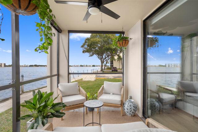 118 Lake Emerald Drive 110, Oakland Park, FL 33309