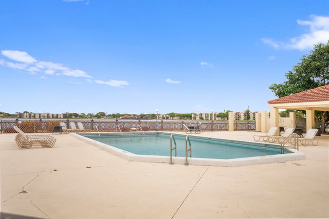 118 Lake Emerald Drive 110, Oakland Park, FL 33309