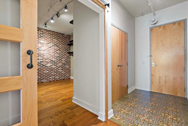 2929 Chicago Avenue 1003, Minneapolis, MN 55407