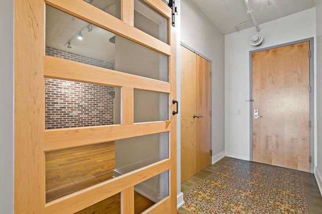 2929 Chicago Avenue 1003, Minneapolis, MN 55407