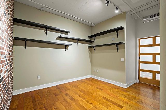 2929 Chicago Avenue 1003, Minneapolis, MN 55407