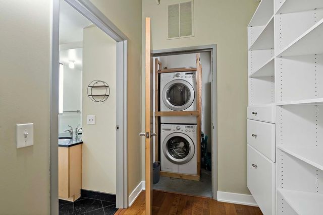 2929 Chicago Avenue 1003, Minneapolis, MN 55407