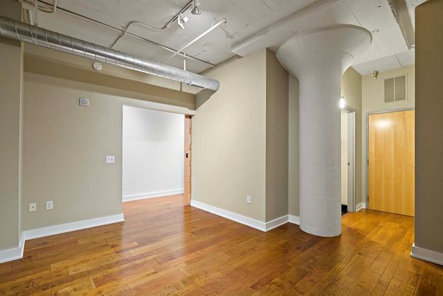 2929 Chicago Avenue 1003, Minneapolis, MN 55407