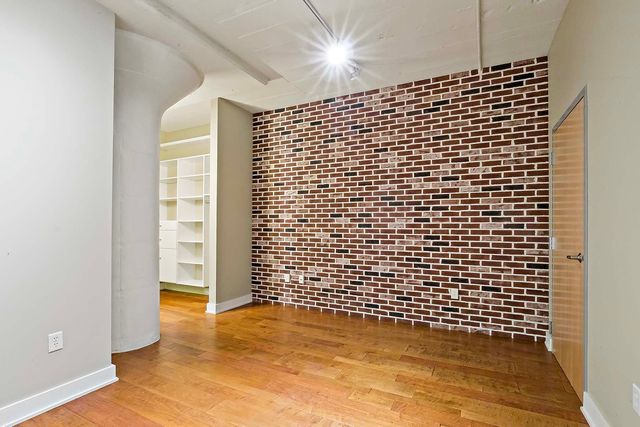 2929 Chicago Avenue 1003, Minneapolis, MN 55407