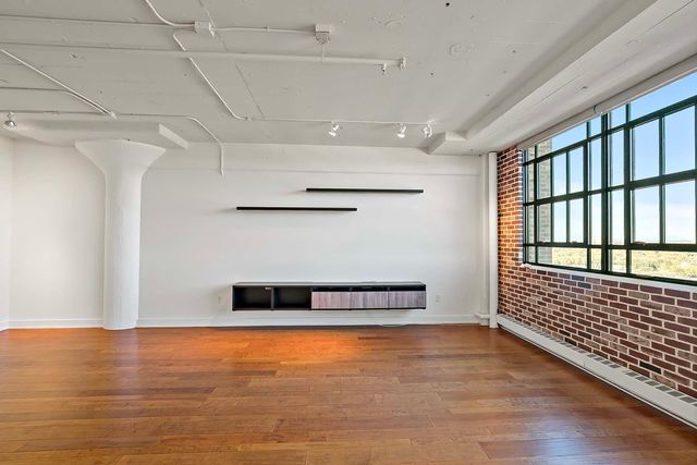 2929 Chicago Avenue 1003, Minneapolis, MN 55407