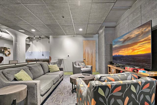 2929 Chicago Avenue 1003, Minneapolis, MN 55407