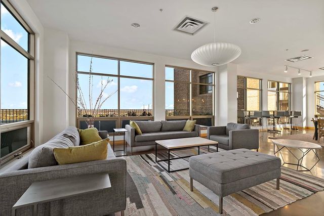 2929 Chicago Avenue 1003, Minneapolis, MN 55407