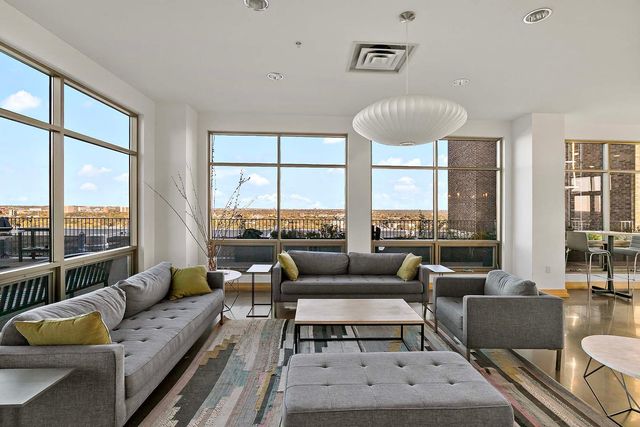 2929 Chicago Avenue 1003, Minneapolis, MN 55407