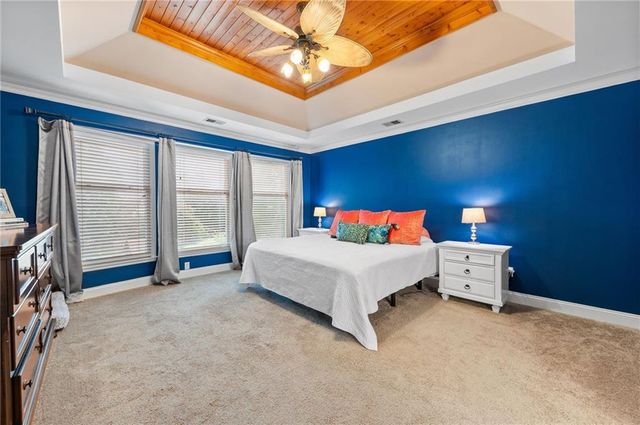 8112 W 145th Street, Overland Park, KS 66223