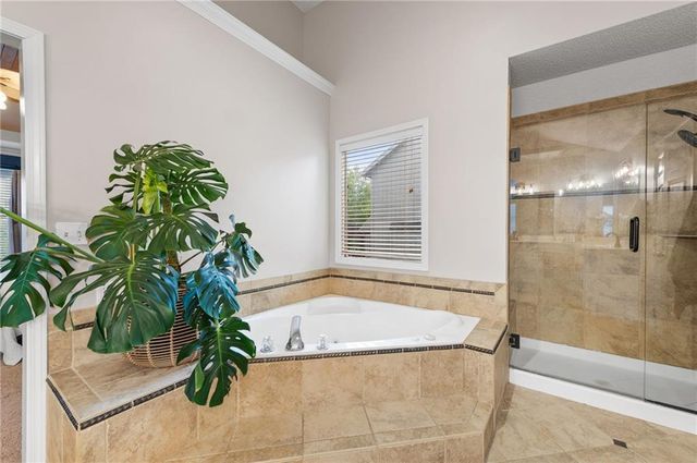 8112 W 145th Street, Overland Park, KS 66223