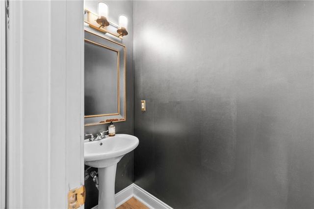 8112 W 145th Street, Overland Park, KS 66223
