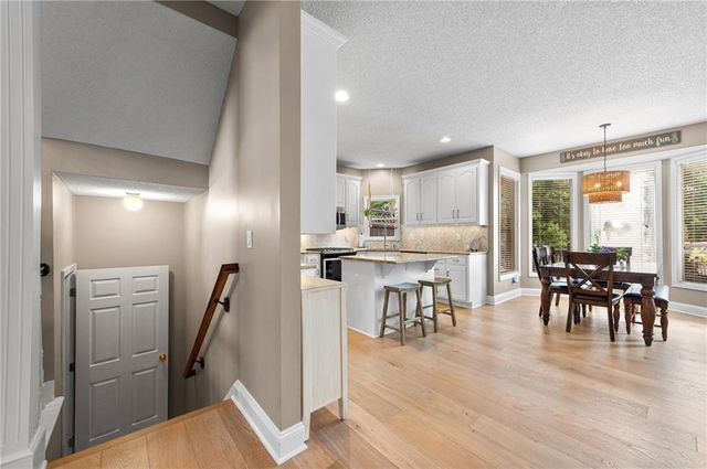 8112 W 145th Street, Overland Park, KS 66223