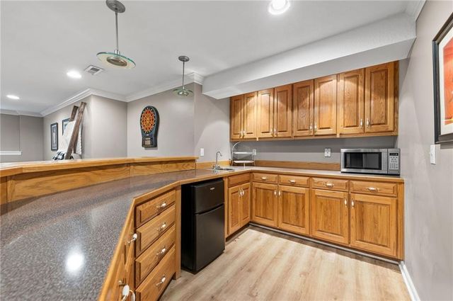 8112 W 145th Street, Overland Park, KS 66223