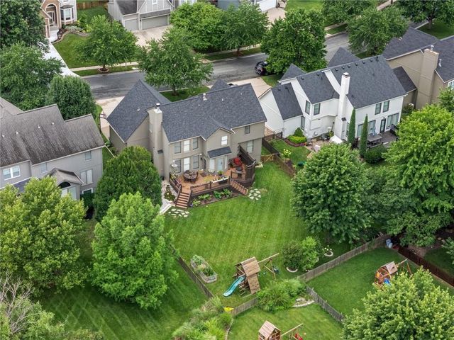8112 W 145th Street, Overland Park, KS 66223