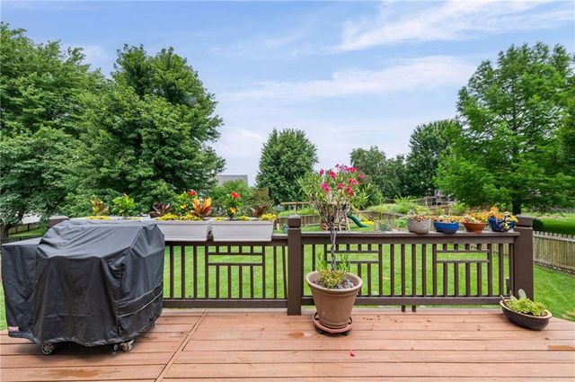 8112 W 145th Street, Overland Park, KS 66223