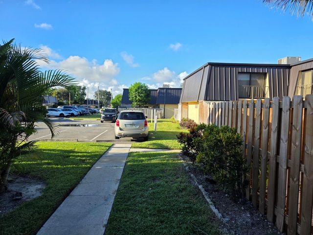 2359 Waterside Drive, Lake Worth, FL 33461