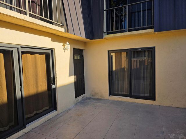 2359 Waterside Drive, Lake Worth, FL 33461