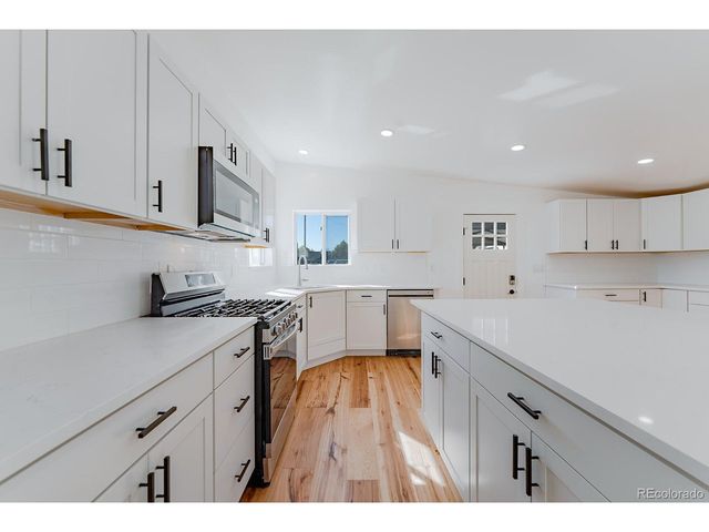 8055 Simms St, Arvada, CO 80005