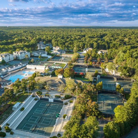 11 Teal Circle, Mashpee, MA 02649