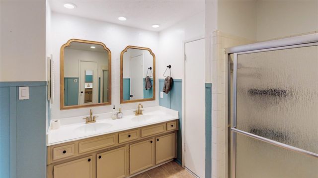 3819 Brook Shadow Drive, Kingwood, TX 77345