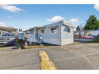 2710 Se COURTNEY Ave, Milwaukie, OR 97222
