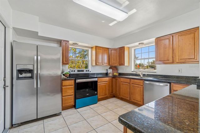 6041 5TH AVENUE N, St Petersburg, FL 33710