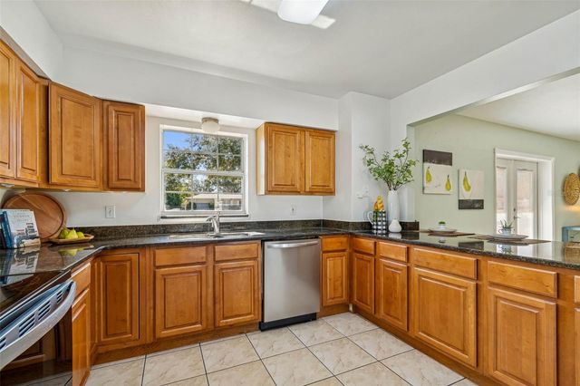 6041 5TH AVENUE N, St Petersburg, FL 33710