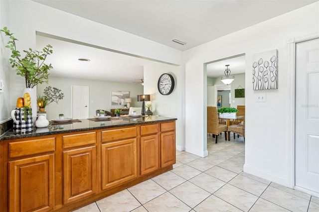 6041 5TH AVENUE N, St Petersburg, FL 33710