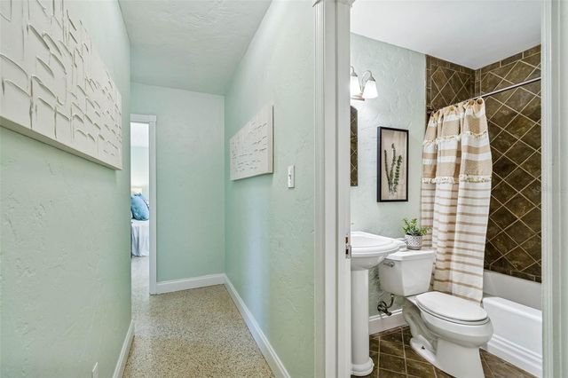 6041 5TH AVENUE N, St Petersburg, FL 33710