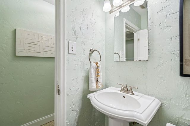 6041 5TH AVENUE N, St Petersburg, FL 33710