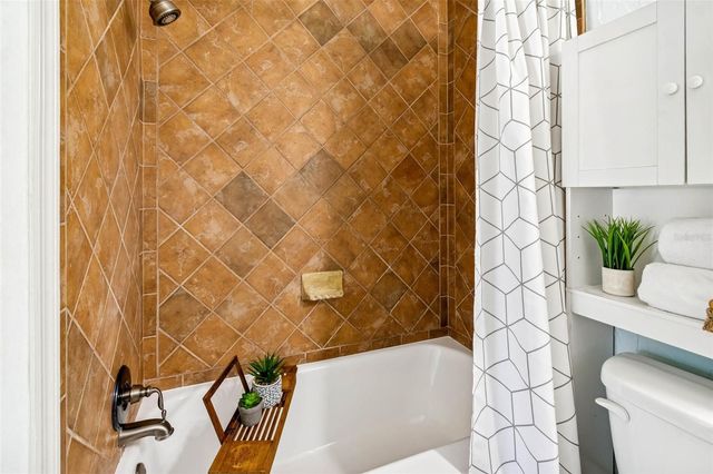 6041 5TH AVENUE N, St Petersburg, FL 33710