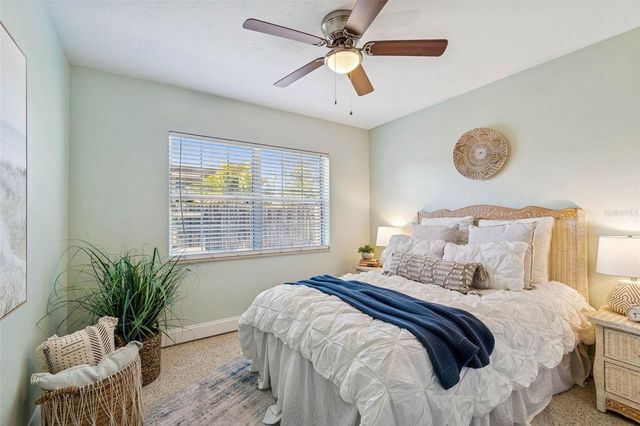 6041 5TH AVENUE N, St Petersburg, FL 33710