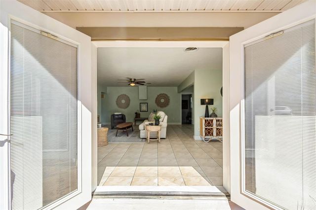 6041 5TH AVENUE N, St Petersburg, FL 33710